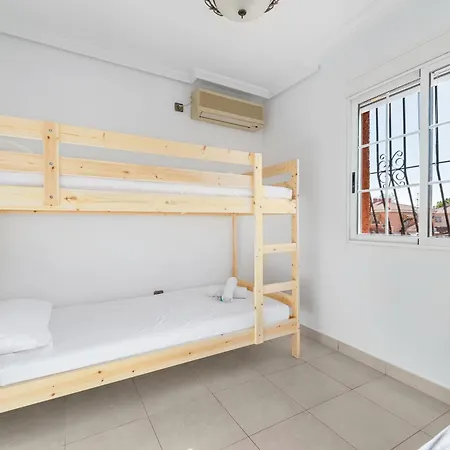 Semesterbostad Spacious Private Family With Ac And Pool San Vicente Raspeig