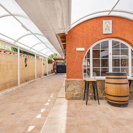 Spacious Private Family With Ac And Pool *
