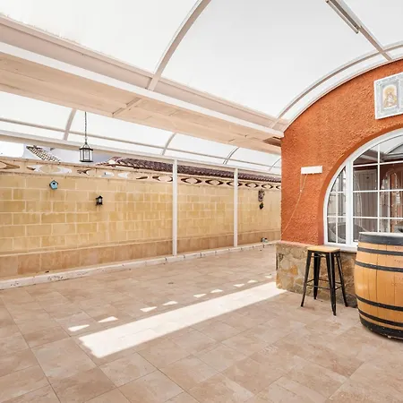 Semesterbostad Spacious Private Family With Ac And Pool *
