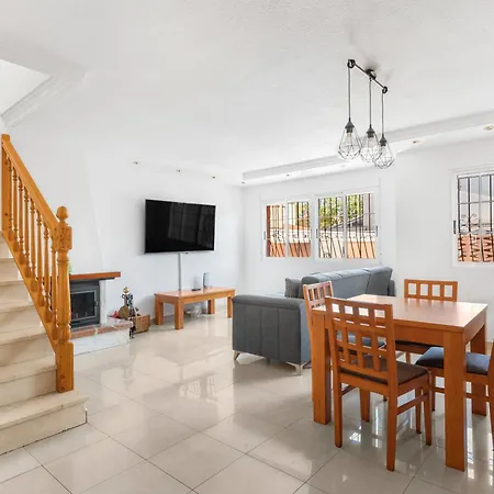 Spacious Private Family With Ac And Pool Semesterbostad San Vicente Raspeig